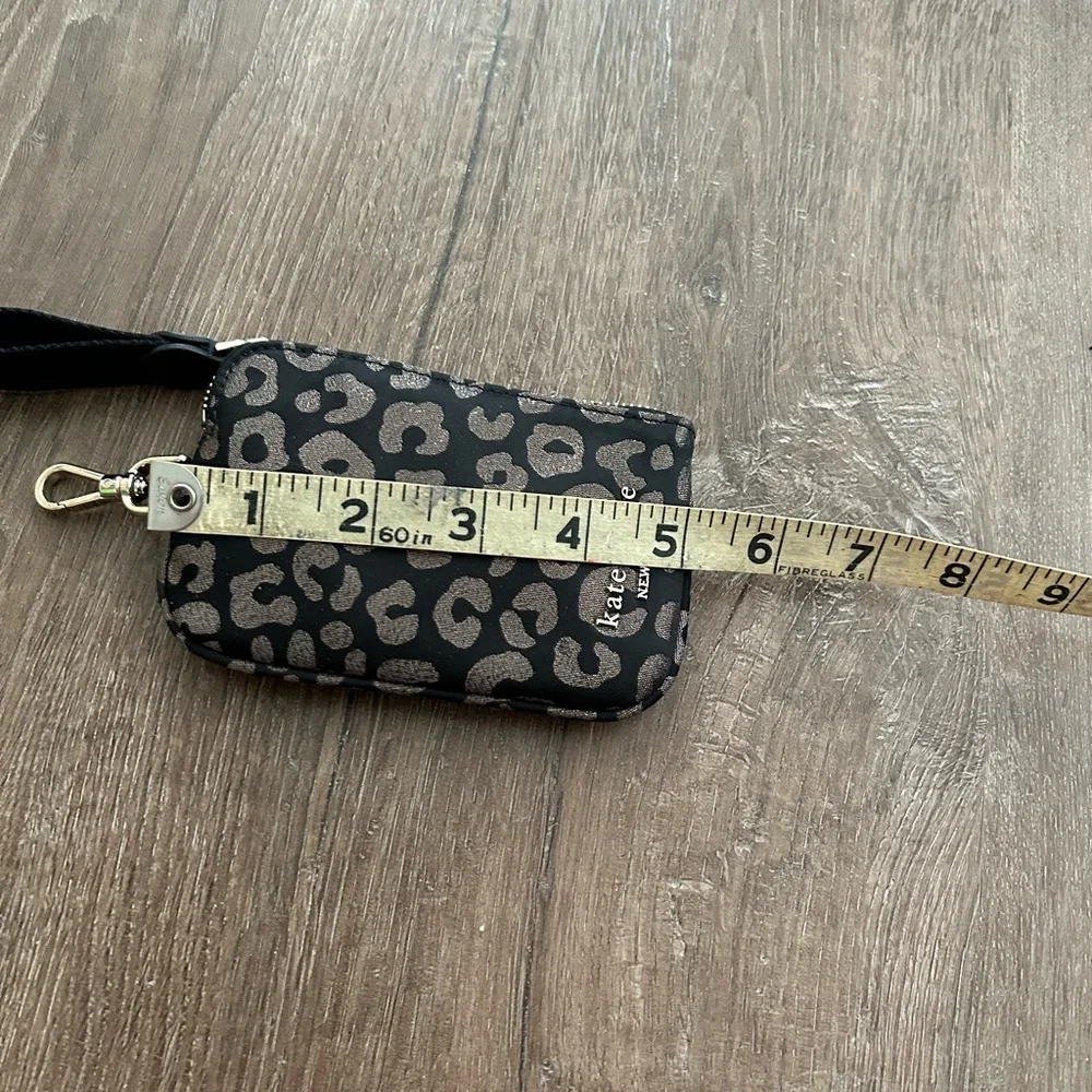 Kate Spade EUC Black and Gray Animal Print Wristlet